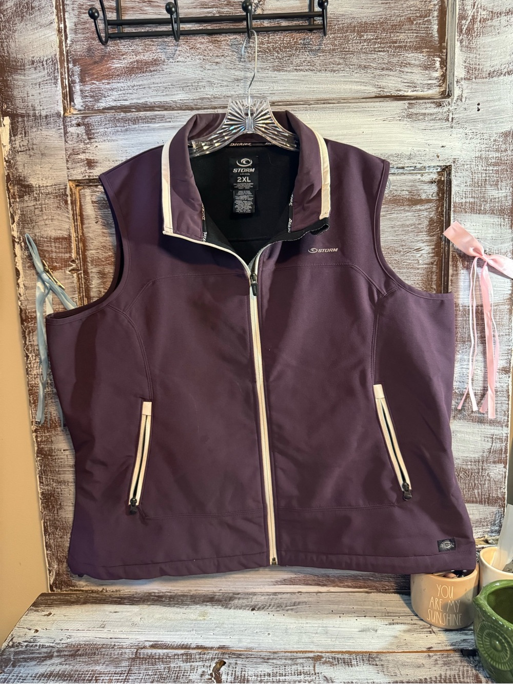 Dickies Plum Softshell Vest with Cream Trim